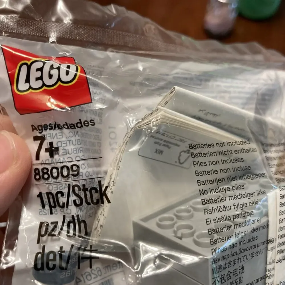 Sealed! LEGO 88009 Power Up Bluetooth HUB